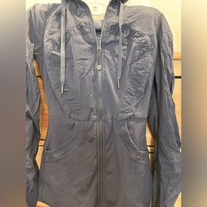 Lululemon reversible dance studio jacket, navy, like new condition, size 4